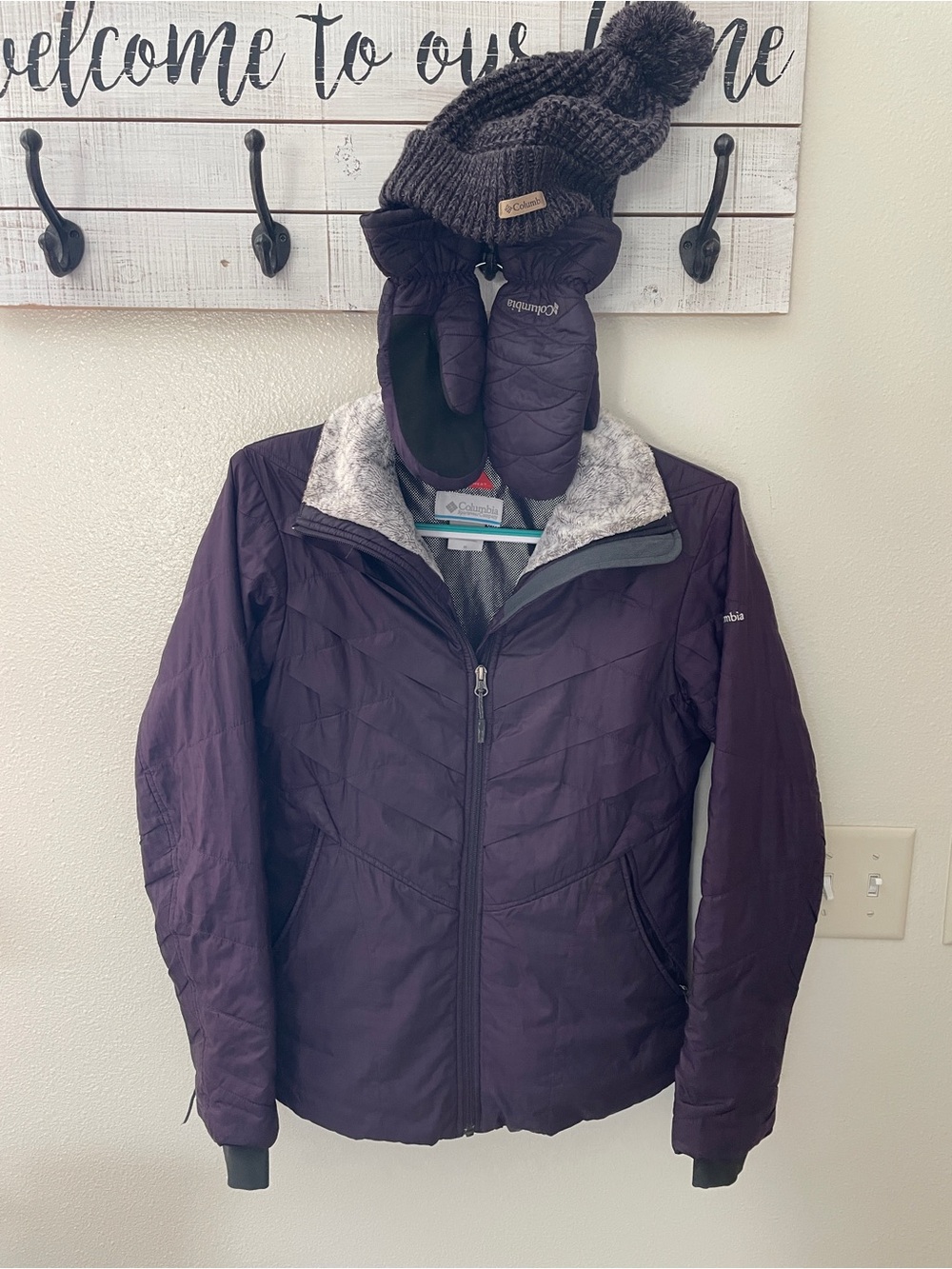 Columbia Women's Quilted Insulated Jacket in Plum with matching mittens & hat